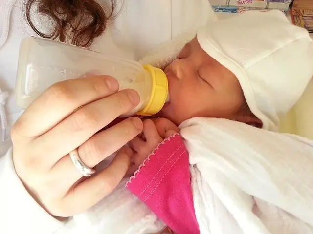 feeding bottles for chocking babies