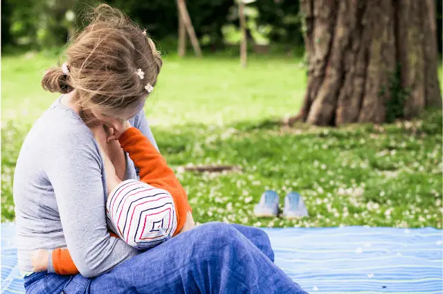 baby squirms while breastfeeding