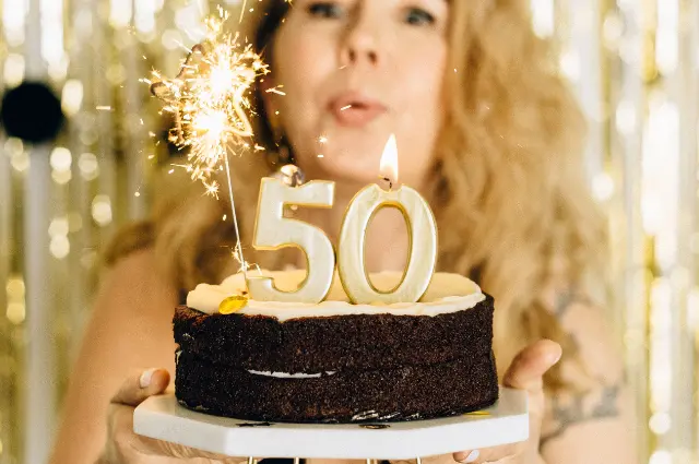 50th birthday gift ideas for mom