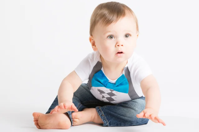 What to do when a baby is not crawling at 8 months